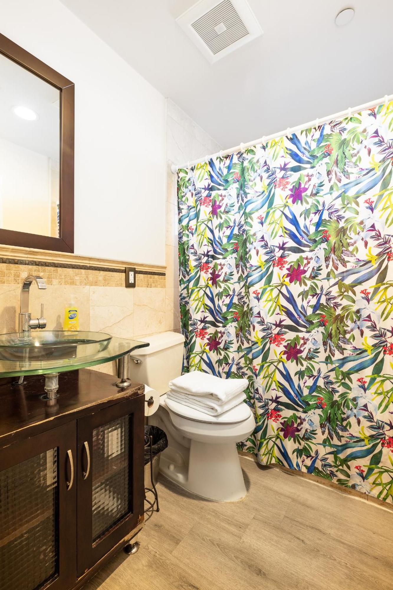 Apartment Luxe Living 3br Near La's Attractions